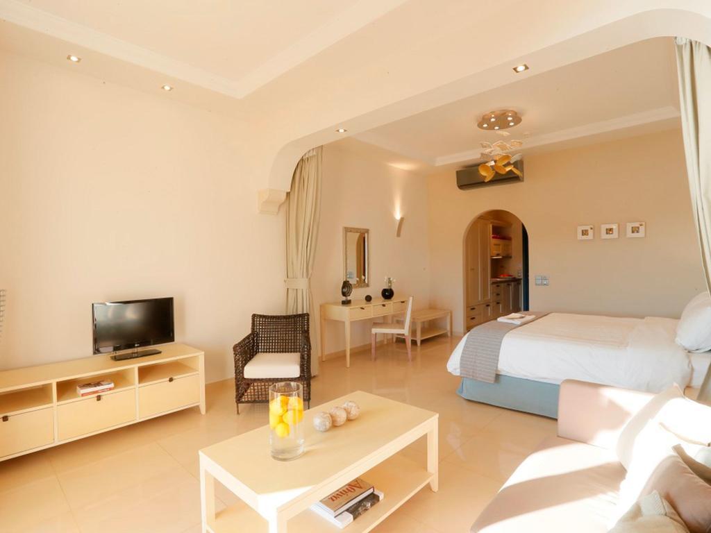 Pictures Suites Agios Stefanos Avliotes (Corfu) Quarto foto